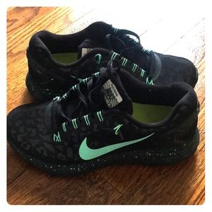 Custom made mint and black 6.5 women’s Nike shoes